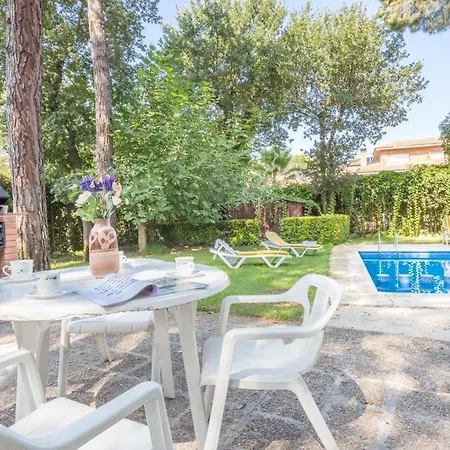 Sleeps 7 Villa