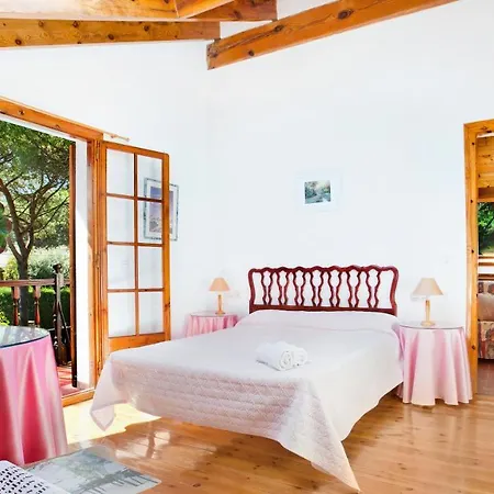 Sleeps 7 *
