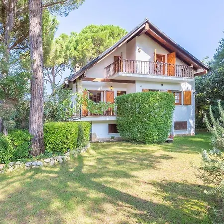 Sleeps 7 Villa Sils